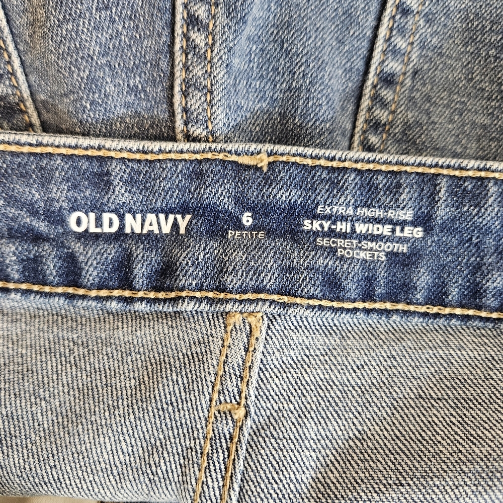 Old Navy Extra High Rise Wide Leg Crop Jeans Blue Denim Ski-Hi Womens Size 6P - Picture 10 of 12